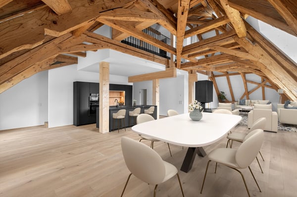 Zizers: Dachmaisonette mit Schlossambiente 1