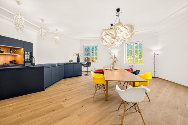 Zizers: stilvolle Turmwohnung mit Blick auf die Bündner Berge 2