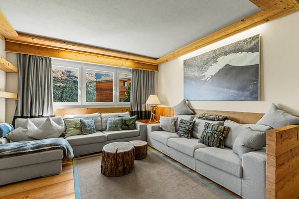 St. Moritz: sonnige Ferienwohnung mit attraktiver Aussicht 2