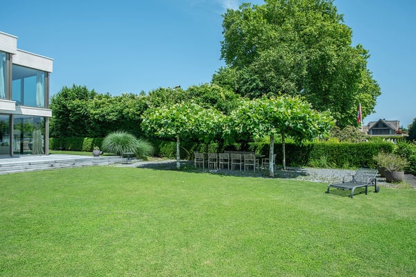 Luxus direkt am See in Stäfa mit Aussenpool und privatem Badesteg 4