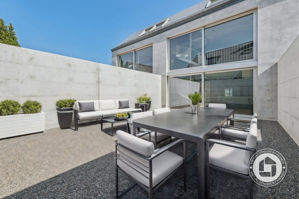 Luxuriöses Townhouse-Wohnen mit atemberaubendem Atrium und modernem Design 4