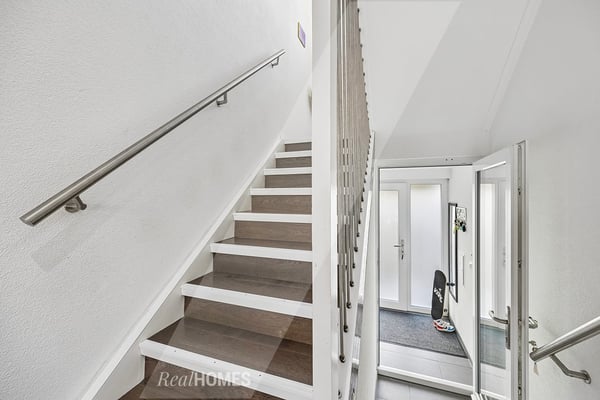 Kernsaniertes Reiheneinfamilienhaus verbunden mit bester Lage! 8