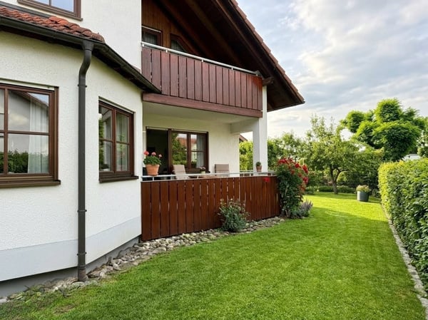 Gepflegtes Zweifamilienhaus in ruhiger Lage 3