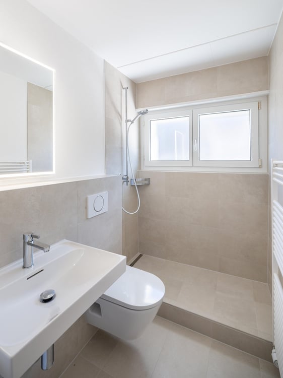 Erstbezug nach Sanierung – moderne 3-Zimmer-Wohnung mit Bergsicht 4
