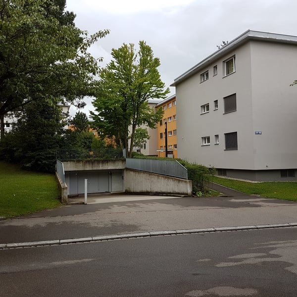 Einstellhallenplatz zu vermieten 2