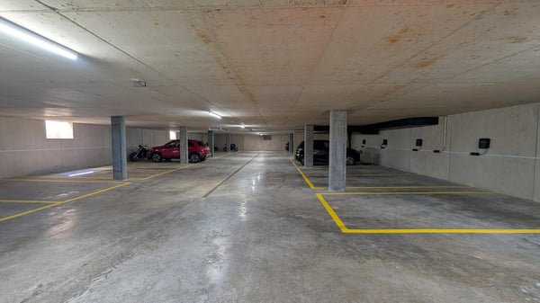 Einstellhallenplätze in Gümmenen zu vermieten 4