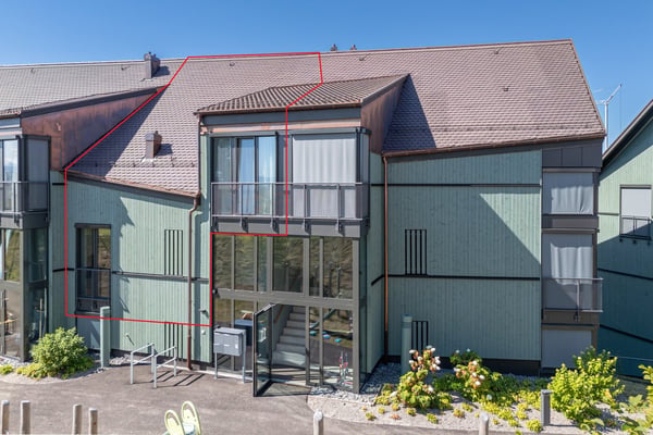Familienfreundliche 5½ Zimmer-Minergie-Maisonette mit 2 Garagenplätzen im exklusiven Ausbaustandard 19