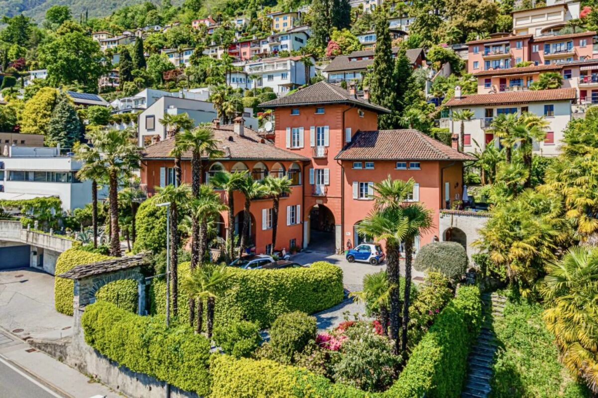 Bild Gartenwohnung mit mediterranen Sitzplätzen & Seesicht