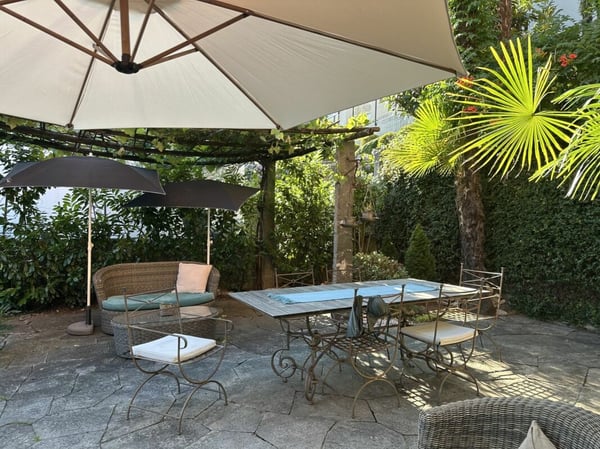 Garten-Wohnung mit Cheminée & Pergola 9