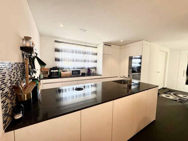 Modernes 1.5-Zimmer-Reiheneckhaus! 4