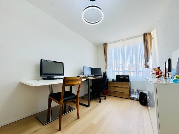 Modernes 1.5-Zimmer-Reiheneckhaus! 7