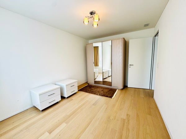 Modernes 1.5-Zimmer-Reiheneckhaus! 8