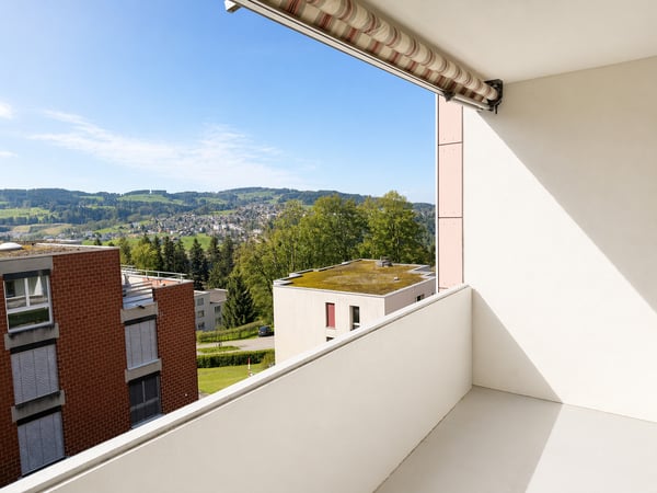 Erstbezug nach hochwertiger Totalsanierung – Wohnen mit Stil an bester Lage in St. Gallen 4