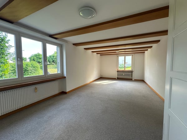 Charmante 3-Zimmer-Altbauwohnung mit Balkon in Roggwil – ab sofort verfügbar! 4