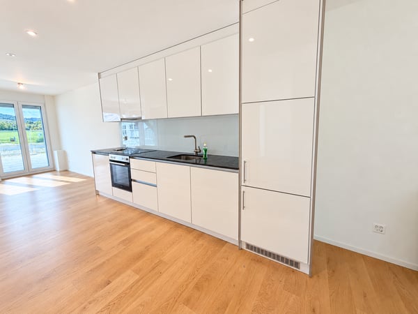 Moderne 2.5-Zimmer-Maisonette im Herzen von Bözen 3