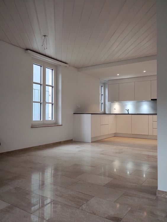 Frisch renovierte 1.5-Zi.-Wohnung direkt am Rhein in Laufenburger Altstadt 2