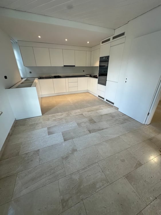 Frisch renovierte 1.5-Zi.-Wohnung direkt am Rhein in Laufenburger Altstadt 1