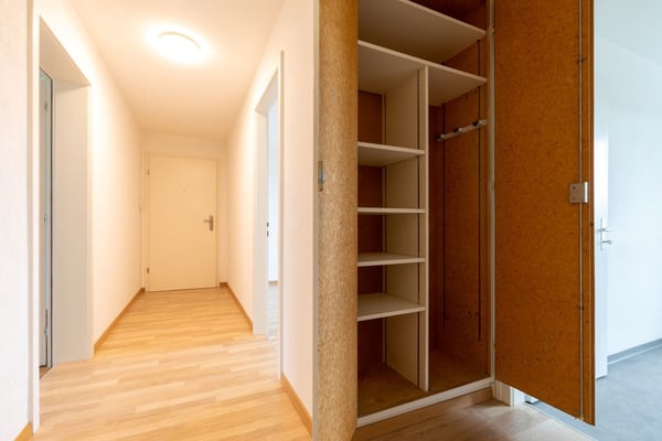 hübsche, zentral gelegene 3-Zimmer Wohnung per sofort zu vermieten. 6