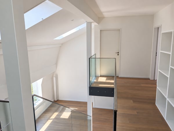 Grosszügige 5-Zimmer-Dachwohnung an der Stauffacherstrasse in Zürich 2