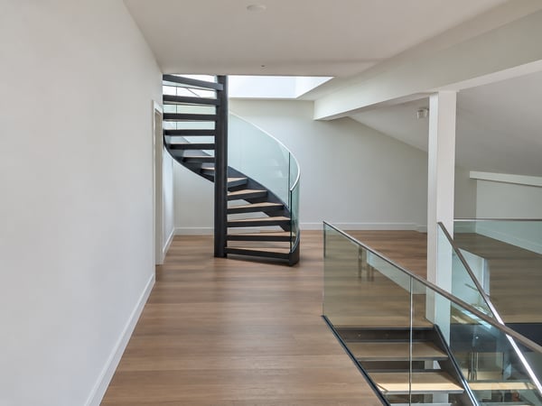 Grosszügige 5-Zimmer-Dachwohnung an der Stauffacherstrasse in Zürich 1