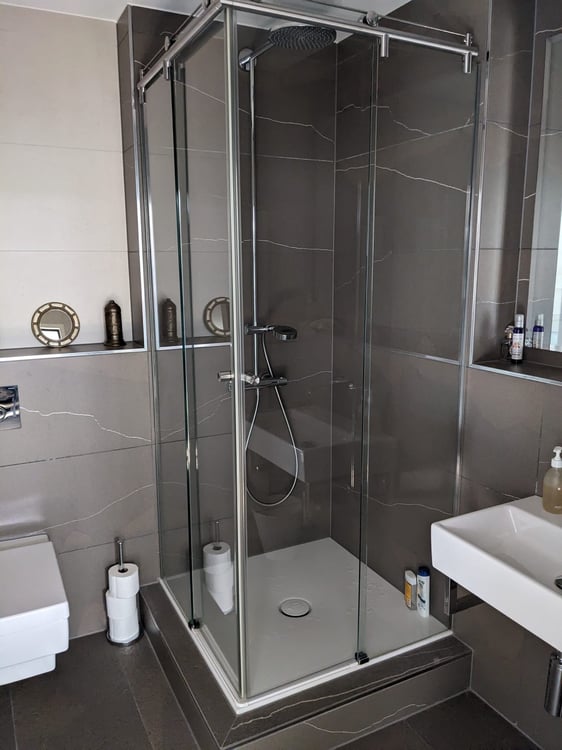 Grosszügige 5-Zimmer-Dachwohnung an der Stauffacherstrasse in Zürich 8