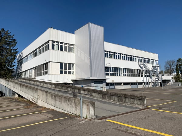 Einstellplätze für Wohnmobile zur Zwischennutzung bis Ende 2027 zu vermieten ab CHF 300.00 / Mt. 2