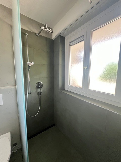 Helle 2-Zimmer-Wohnung mit Balkon in Urdorf 4