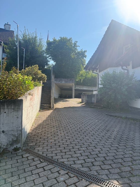 Gedeckte Parkplätze zu vermieten 2