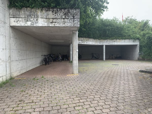 Gedeckte Parkplätze zu vermieten 1