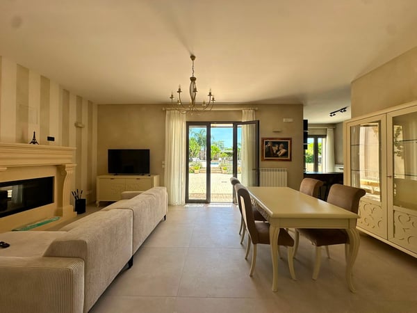 1525-VC - Scorrano - Villa di Nuova Costruzione con Piscina e Giardino Incantevole 35