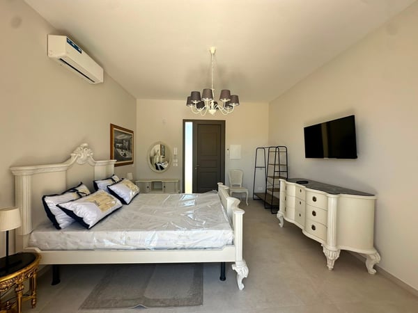 1525-VC - Scorrano - Villa di Nuova Costruzione con Piscina e Giardino Incantevole 28