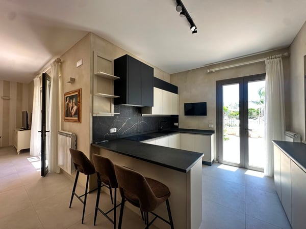 1525-VC - Scorrano - Villa di Nuova Costruzione con Piscina e Giardino Incantevole 32