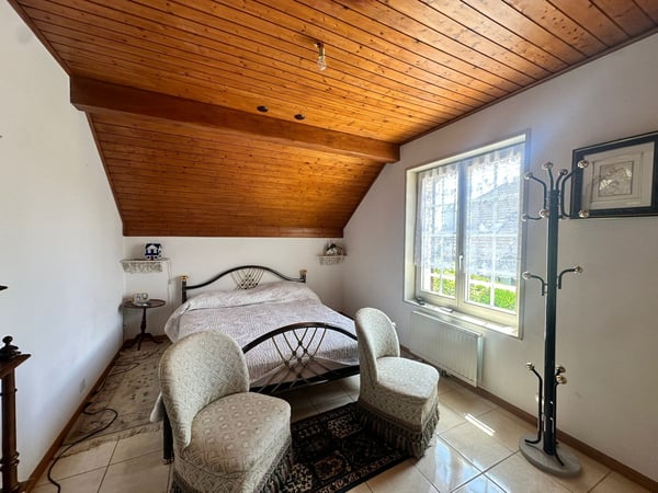 Villa indépendante avec piscine et garage 13