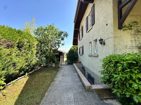 Villa indépendante avec piscine et garage 30
