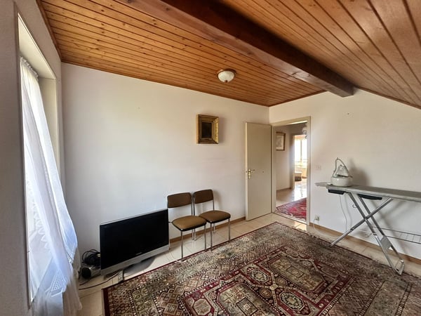 Villa indépendante avec piscine et garage 19