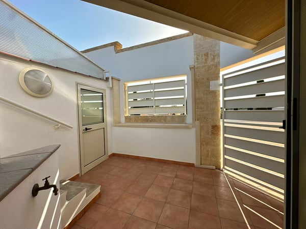Locale Commerciale in Vendita a Giuggianello – Ideale per Bar, Caffè o Ristorante 50