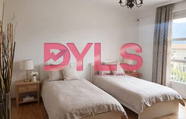 SPACIOUS TWO-FAMILY HOME IN COLLINA DâORO 10