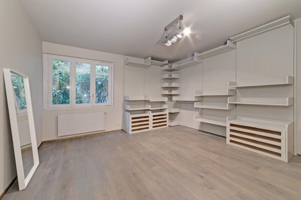 PRESTIGIOSO 3.5 LOCALI CON VISTA LAGO A PORZA 6