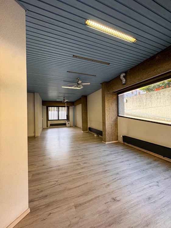 SPAZIO COMMERCIALE AL PT IN POSIZIONE STRATEGICA 3