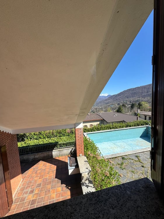 Meravigliosa villa con vista 2