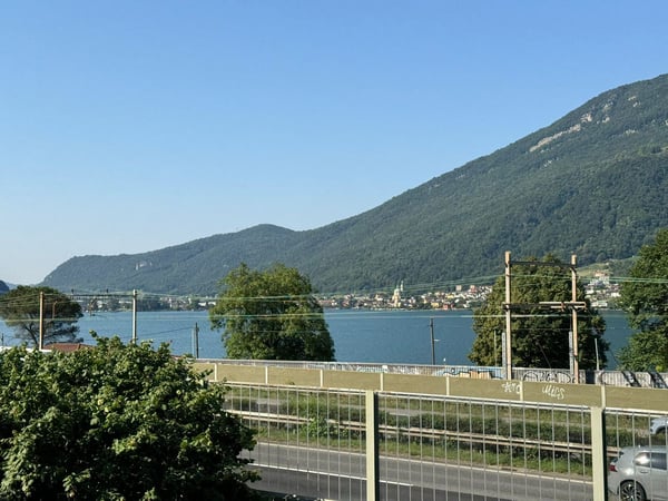 Elegante appartamento duplex di 3.5 locali a Melano 1
