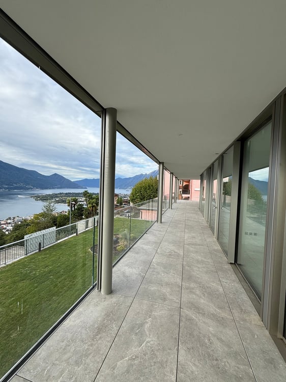 Appartamento di nuova costruzione con vista panoramica a Brione sopra Minusio 9