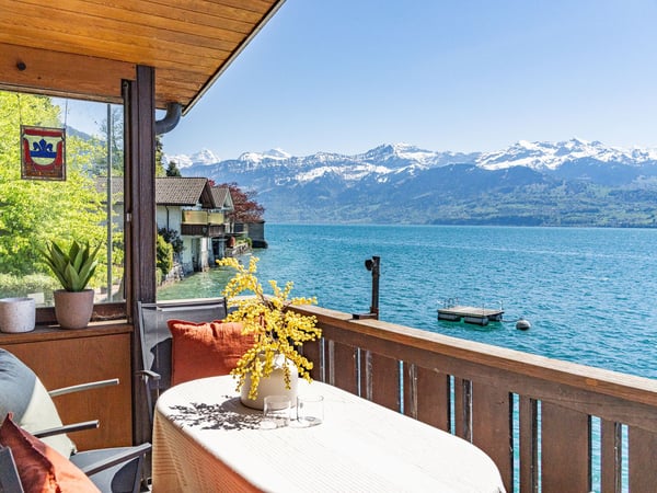 Seltene Gelegenheit: ein Bijou direkt am See 1