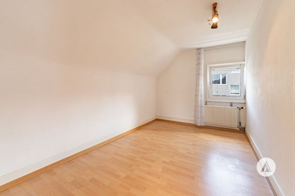 Einfamilienhaus mit zahlreichen (Aus)baumöglichkeiten 10