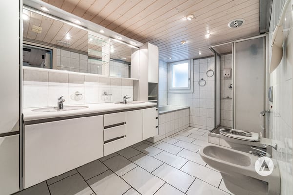 Einfamilienhaus mit zahlreichen (Aus)baumöglichkeiten 11