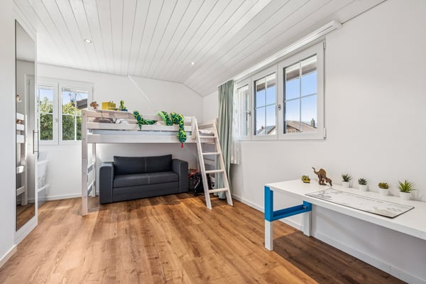 Einfamilienhaus mit idyllischem Garten und modernem Komfort 3