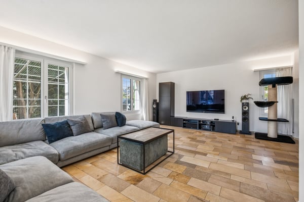 Einfamilienhaus mit idyllischem Garten und modernem Komfort 1
