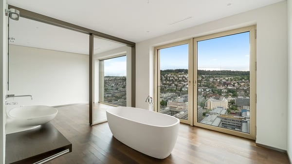 Wohntraum mit hoher Aussicht auf die Stadt 1