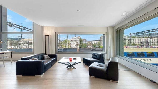 Urbanes Zuhause mit Blick auf das Stadtleben 1