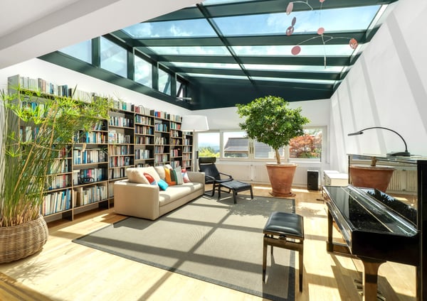 Wohntraum im Bauhausstil mit weitläufigem Garten und Pool 3
